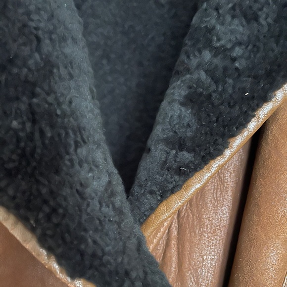 Men’s sheepskin coat - Picture 3 of 3